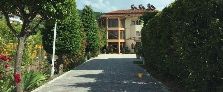 Rritja E Koranit Hotel Tushemisht Luaran gambar