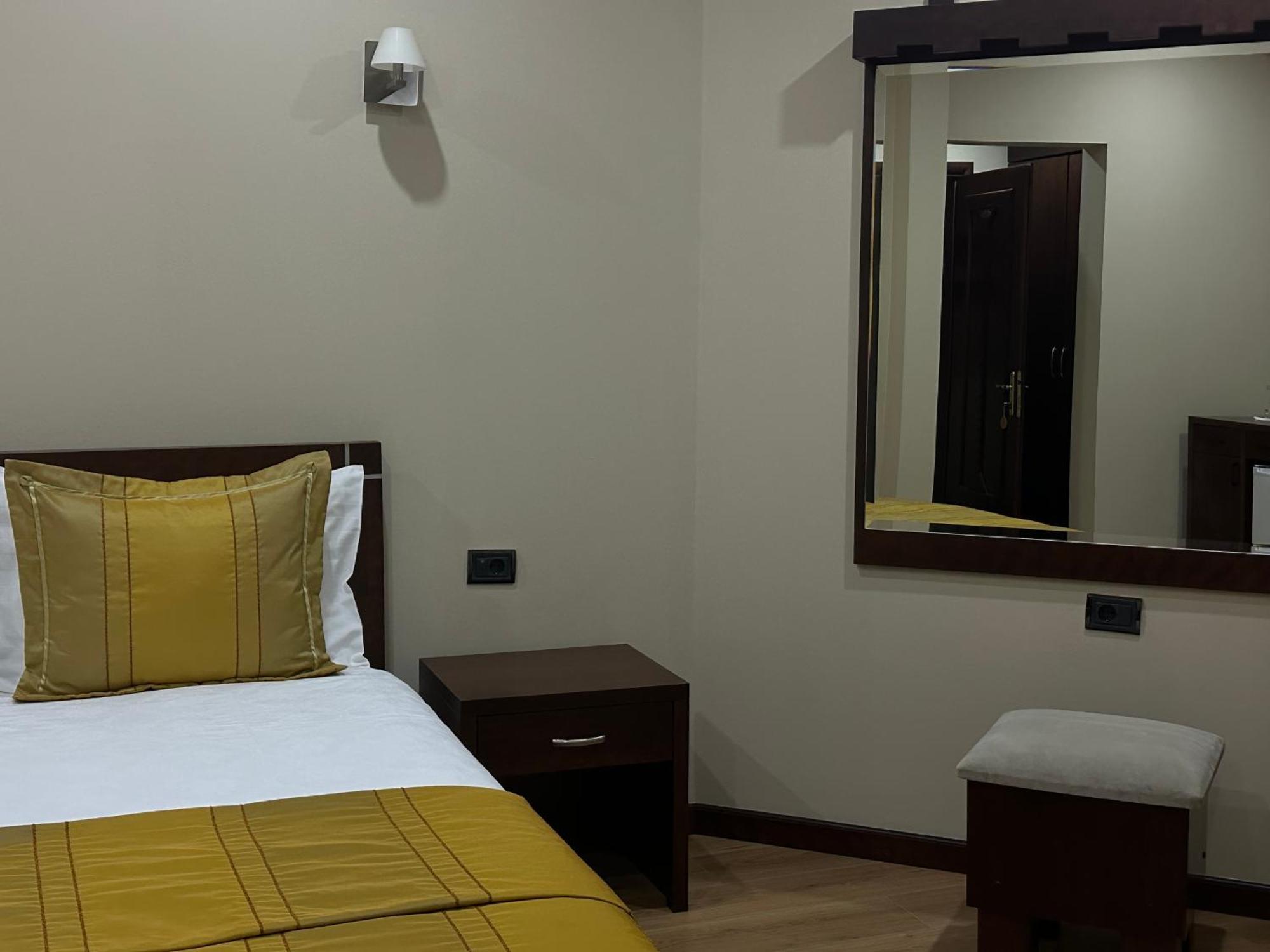 Rritja E Koranit Hotel Tushemisht Luaran gambar