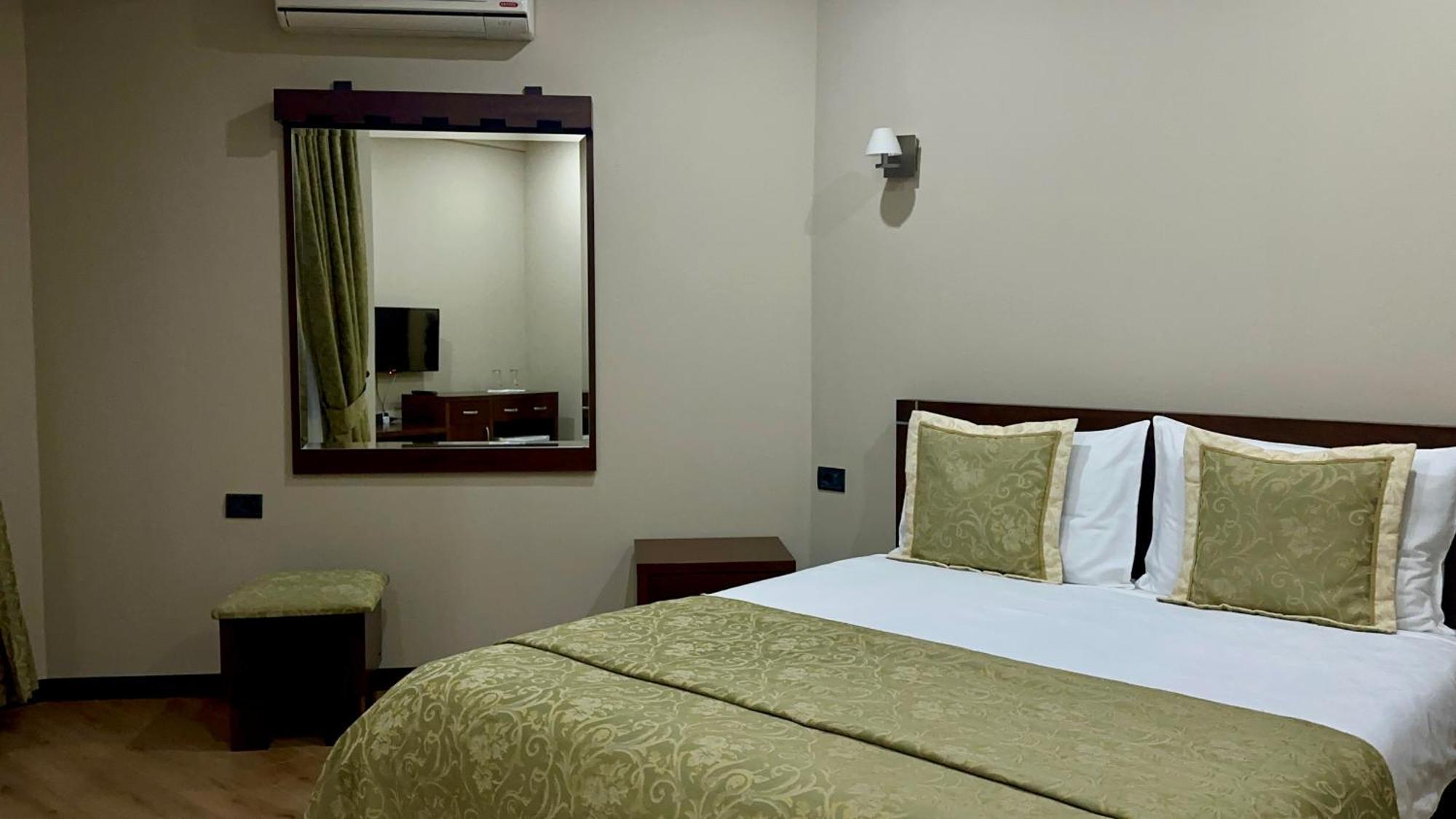 Rritja E Koranit Hotel Tushemisht Luaran gambar