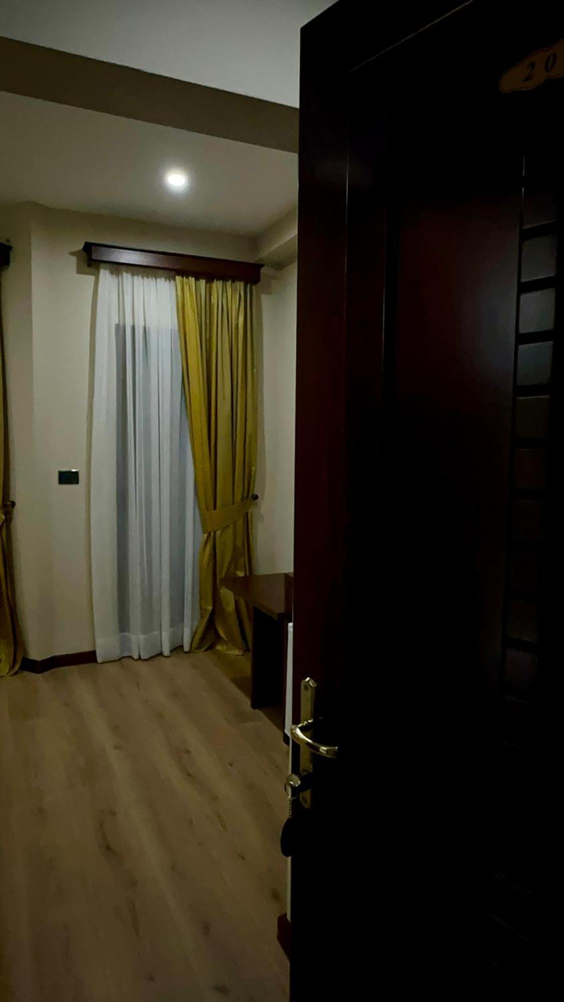 Rritja E Koranit Hotel Tushemisht Luaran gambar