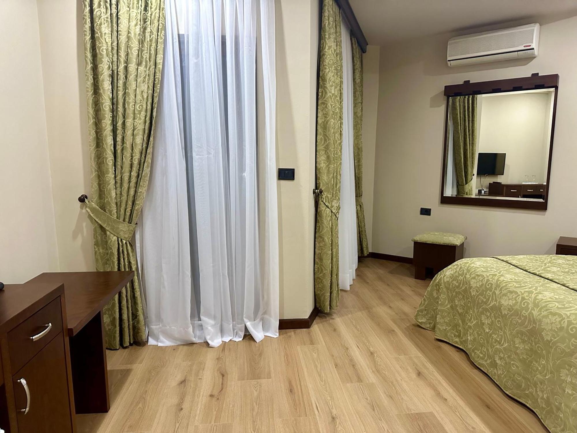 Rritja E Koranit Hotel Tushemisht Luaran gambar